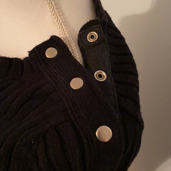 Black sweater, snaps down entire left sleeve - Picture 4 of 5